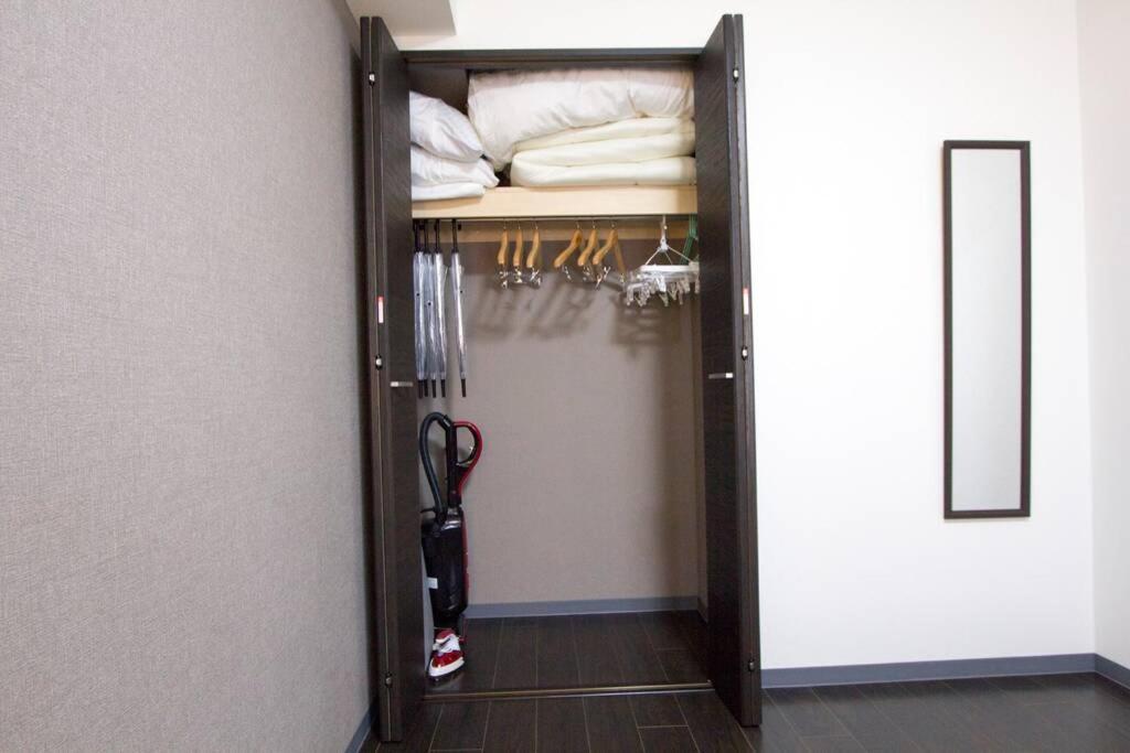 ようこそ札幌へ! 大通公園まで地下鉄10分 定員6名 Firetv完備 1階はセコマ Apartment Bagian luar foto