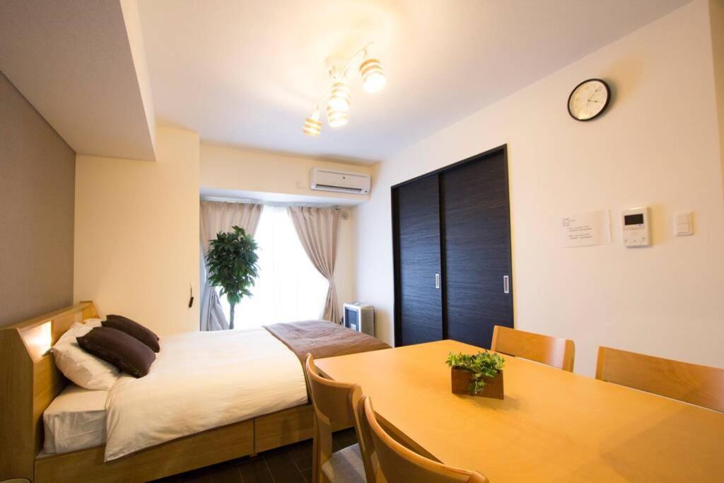 ようこそ札幌へ! 大通公園まで地下鉄10分 定員6名 Firetv完備 1階はセコマ Apartment Bagian luar foto